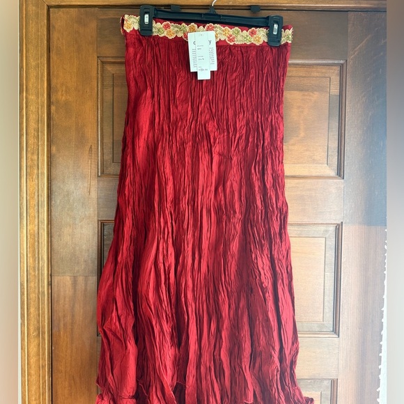 Chaudry Red Embellished Maxi Skirt 🌹 - Picture 4 of 5